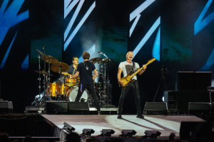 Rocková vlna na Colours 2026. Kapely, které rozhýbou Dolní Vítkovice