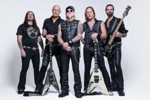 Hammett, Anselmo a ACCEPT: legendární „Fast as a Shark“ dostává novou podobu