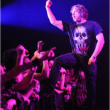 22-Comeback_Kid-fans