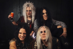 Nový, dost nemocný singl pro CRASHDÏET