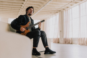 Barvy, emoce, virtuozita. Nenechte si ujít jedinečný koncert PLINI v Praze!