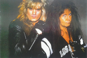 Frontman W.A.S.P. Blackie Lawless podpořil Chrise Holmese v jeho boji s rakovinou