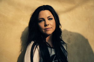 Ženská sounáležitost v metalu je silnější než kdy dřív, říká Amy Lee z EVANESCENCE