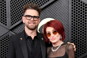 „Nepotřebuju vaše peníze,“ vzkazuje Sharon Osbourne kritikům Ozzyho AI avatara