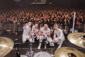 #ČERNÁ bojuje o hlasy!