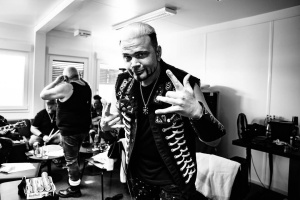 Udo Dirkschneider ukončil spolupráci s ruským kytaristou Andrejem Smirnovem