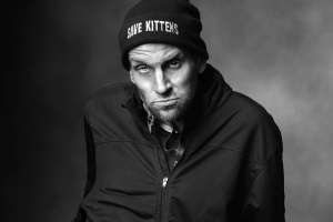 Zpěváka AMERICAN HEAD CHARGE chtějí po deseti letech na ulici zachránit fanoušci