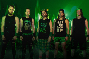 Srpnový Spark uvádí Chrise Bowese (ALESTORM): „Někdy bych si přál, abychom se proslavili jako normální kapela“