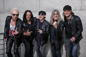 Už jste slyšeli SCORPIONS v doprovodu Vanessy-Mae?