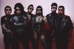 Upíří rej – nový singl CREEPER se do vás zakousne a nepustí!