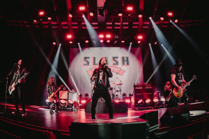 Slash feat. Myles Kennedy and The Conspirators - 18. 4. 2024, Brno, Winning Group Arena