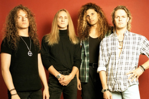 TALISMAN při příležitosti nedožitých šedesátin svého kapelníka překvapili novou skladbou