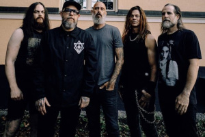 IN FLAMES míří na Masters of Rock a s BLEED FROM WITHIN taky do Bratislavy