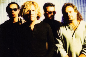 VAN HALEN oslaví třicet let od vydání alba „Balance“ speciální reedicí