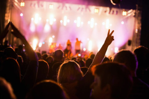 Proč rostou náklady na organizaci rockových festivalů?