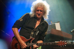 Jediným hostem na nové desce Tonyho Iommiho je kytarista QUEEN Brian May