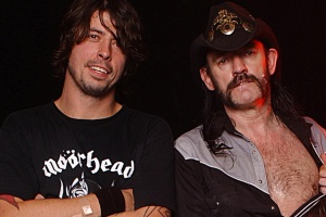Dave Grohl vzpomíná na první návštěvu u Lemmyho doma