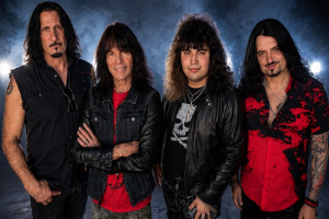 Mládí vpřed! QUIET RIOT hlásí změnu za mikrofonem