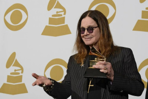 Poctu Ozzymu na udílení cen Grammy vzdají členové GUNS N' ROSES i rapper Post Malone
