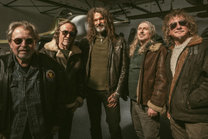 FLAMENGO REUNION SESSION v novém singlu reflektují dnešní složitou dobu