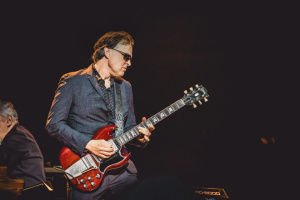 Joe Bonamassa oživil ducha Roryho Gallaghera. Živák vychází již tento měsíc