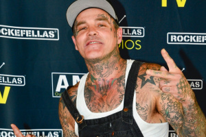 Ve 49 letech zemřel zpěvák CRAZY TOWN Shifty Shellshock