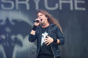 „Nové album QUEENSRŸCHE bude totální nářez,“ kasá se frontman Todd La Torre