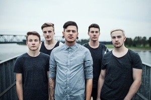 Post-hardcoroví BURNING DOWN ALASKA zahrají na Sedmičce