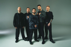 ELECTRIC CALLBOY milují THE OFFSPRING, a vy si zamilujete jejich spolupráci s Dexterem Hollandem