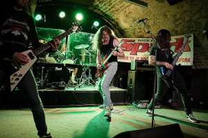 Fotogalerie: REFORE + EMERALD SHINE v Hranicích na Moravě