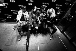 Únorový Spark uvádí NASTY RATZ: „Venku jsme známější.“