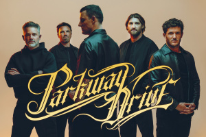 Říjnový Spark pohlcují plameny PARKWAY DRIVE