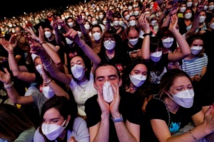 Naděje živého hraní? V Barceloně se uskutečnil „zkušební“ koncert pro 5 tisíc lidí