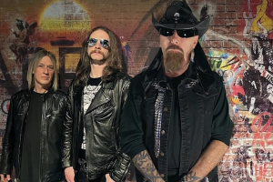 Veteráni z New Jersey WHIPLASH ohlašují nové album „Roar“