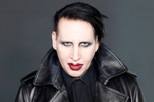 Odepsaný Marilyn Manson má na krku další obvinění, přestože jiné už urovnal