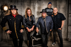 Ronnie Atkins boj s rakovinou nevzdává. S PRETTY MAIDS nahrál nové album 