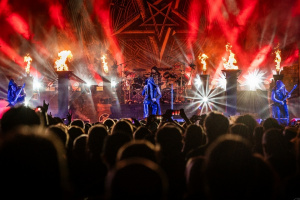 Pátek na "Brutálu"  - sázení trumfů na stůl!