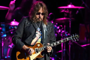 Příčina úmrtí Ace Frehleyho odhalena