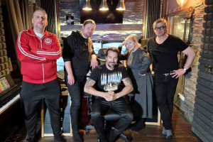 PAČESS vypouští „Proměnu“ a startuje turné! Kapitola s Bárou Basikovou se poté uzavře