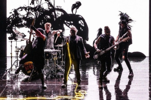 COCOTTE MINUTE zvou na ojedinělou fans release party nové skladby „Černý šaty“