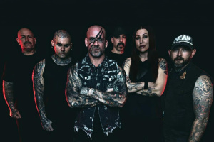 „BLEEDING THROUGH ve své nejčistší podobě,“ uvádí metalcoroví veteráni své nové album