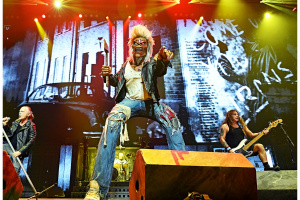 Ikonické rekvizity i historické artefakty.Nahlédněte do výstavy o IRON MAIDEN na Eddfestu