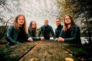 Červencový Spark uvádí: IOTUNN – Metal lesů, vod a strání