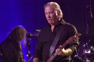 METALLICA ruší koncerty, Hetfield musí na léčení