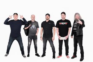 HARLEJ natočili novou verzi svého hitu se sedmi matadory českého rocku. Hostuje i Pepa Vojtek z KABÁTU!