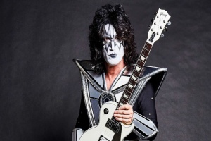 KISS Speciál uvádí: Tommy Thayer – Dobroděj na plný úvazek