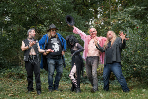 Holubí letky pod velením MASTER´S HAMMER vzlétají na první misi!