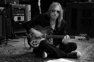 Zemřel frontman THE HEARTBREAKERS a americký rocker Tom Petty