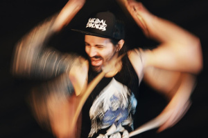 Debutový singl ex-bicmena SLIPKNOT má překvapivé blackové tóny