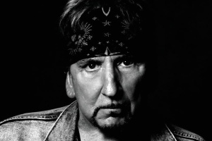 Hlas GREAT WHITE Jack Russell končí kvůli vážné lékařské diagnóze s koncertováním